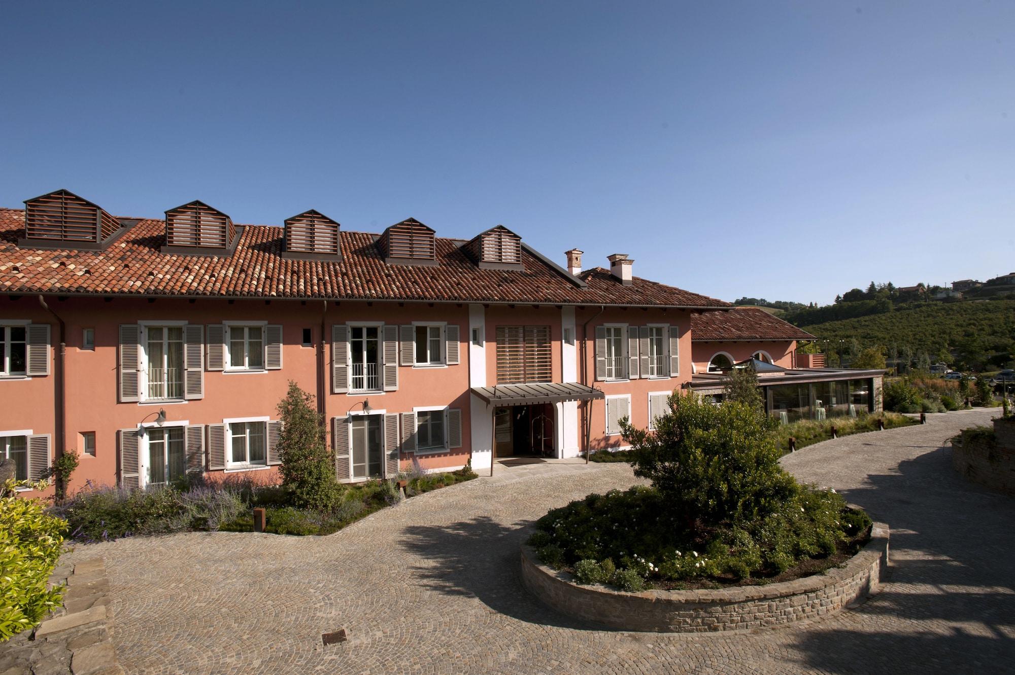 Relais Villa D'Amelia Benevello Eksteriør bilde