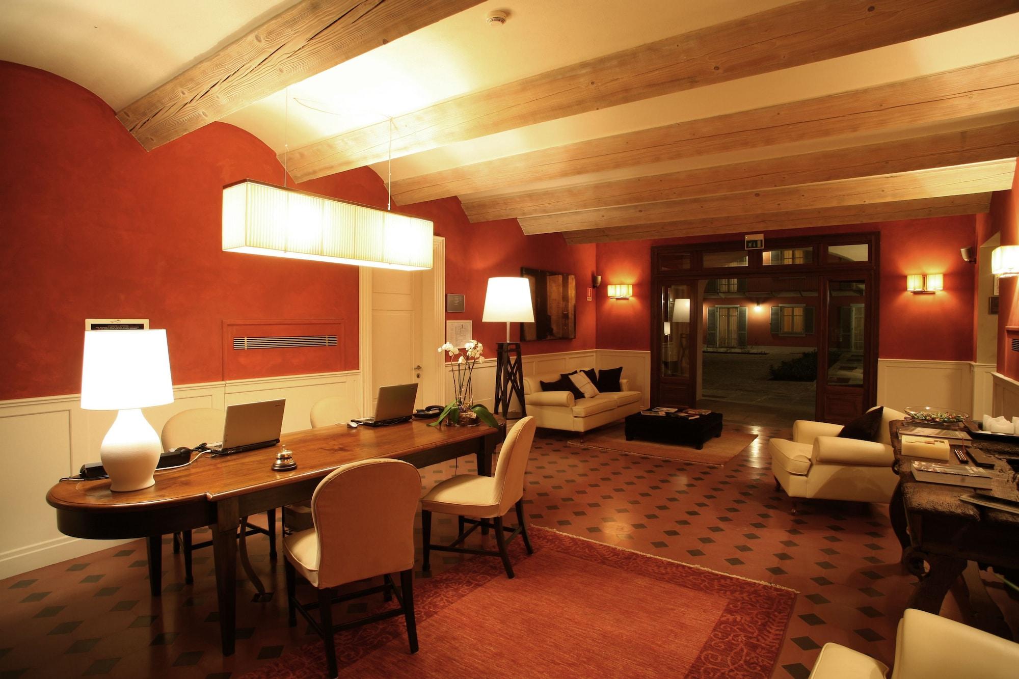 Relais Villa D'Amelia Benevello Interiør bilde