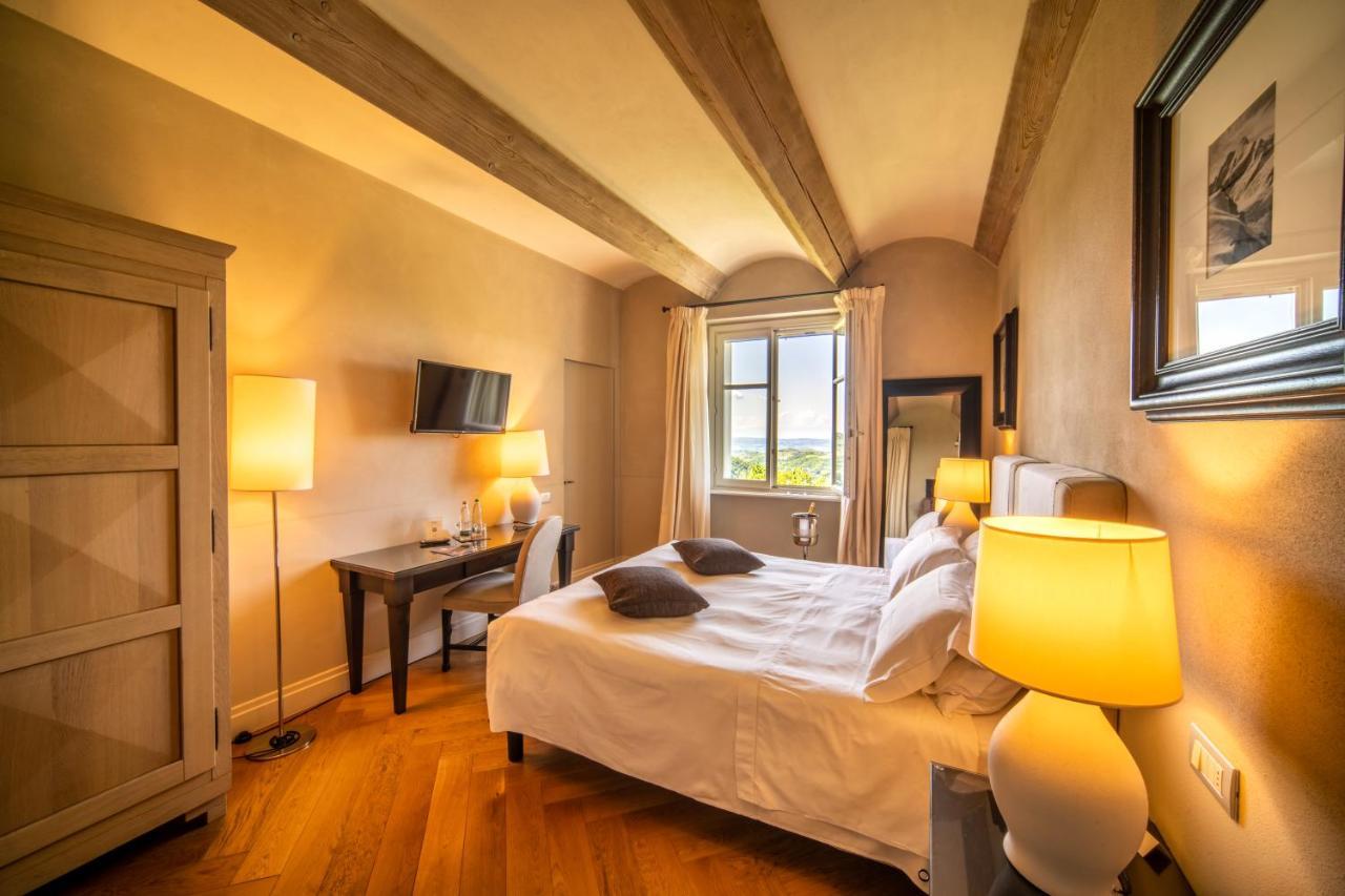 Relais Villa D'Amelia Benevello Eksteriør bilde