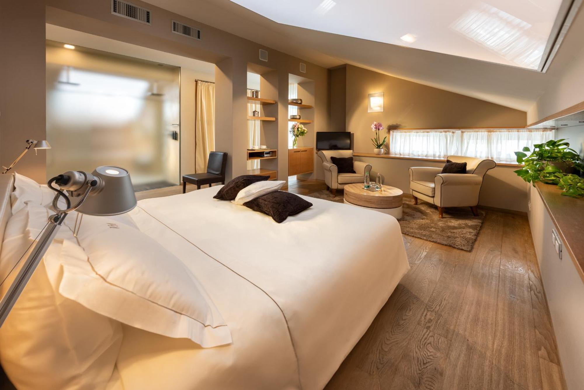 Relais Villa D'Amelia Benevello Eksteriør bilde