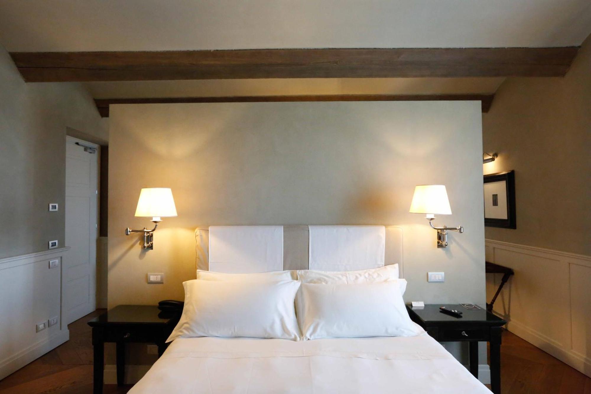 Relais Villa D'Amelia Benevello Eksteriør bilde